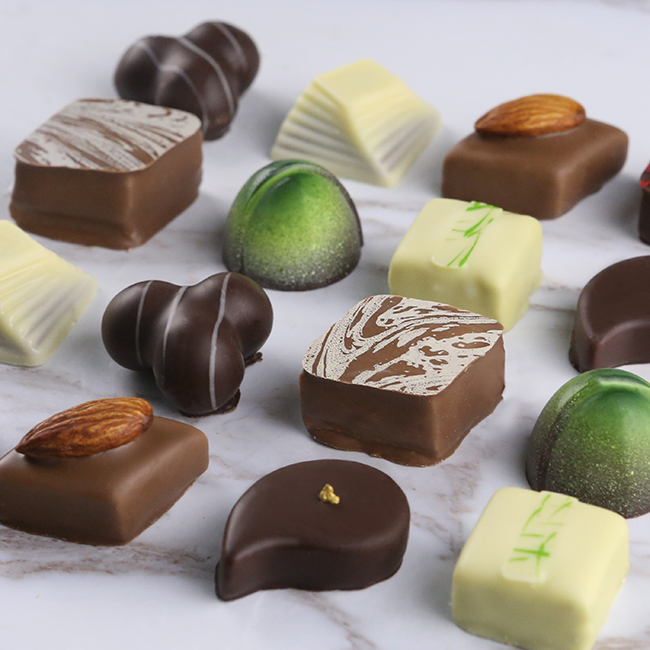 Splendid Assorted Praline Tray (48pcs)